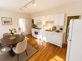 17 Irving St, Unit 6 in Boston, MA - Building Photo