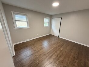 124 Webb St in Calumet City, IL - Foto de edificio - Building Photo