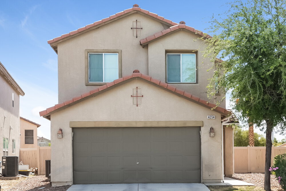 4254 N Walnut Family Ct in Las Vegas, NV - Building Photo