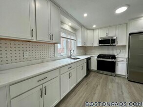 19 Hobbs Ct in Arlington, MA - Building Photo - Building Photo