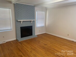 5255 Glenbrier Dr in Charlotte, NC - Building Photo - Building Photo