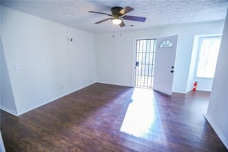 1967 Singer Way in Lithonia, GA - Building Photo - Building Photo