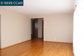 6775 Kenilworth Ave in El Cerrito, CA - Building Photo - Building Photo