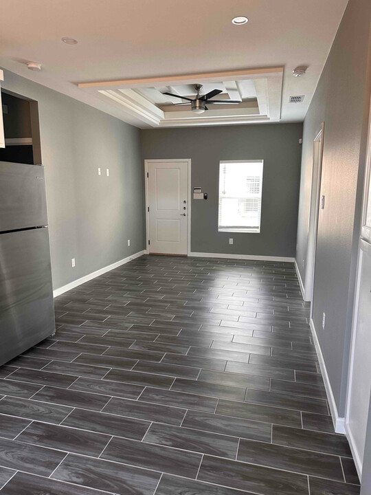 101 Lauryn Dr-Unit -2 in San Juan, TX - Building Photo