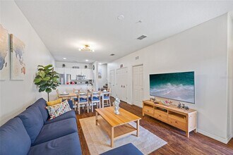 8945 Shine Dr in Kissimmee, FL - Building Photo - Building Photo