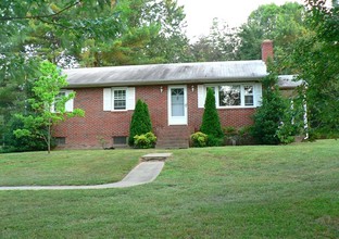 18043 Old Ridge Rd in Montpelier, VA - Building Photo - Building Photo