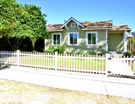 1922 Castillo St in Santa Barbara, CA - Building Photo