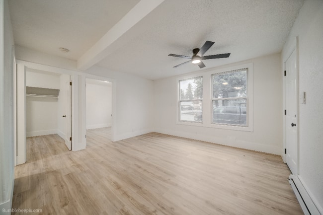 725 2nd St, Unit B in Newport, WA - Building Photo - Building Photo