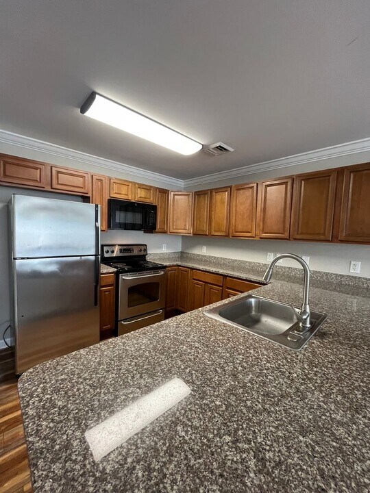 2008 Millennium Pl in Johnson City, TN - Building Photo