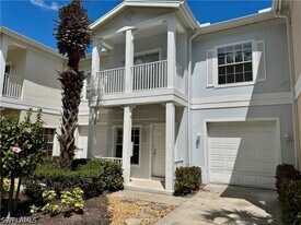 3255 Tamara Dr in Naples, FL - Building Photo