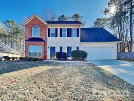 12264 Crestwood Ct in Fayetteville, GA - Building Photo
