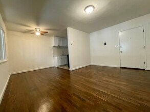 2121 Ocean                     Ave in Santa Monica, CA - Building Photo - Building Photo