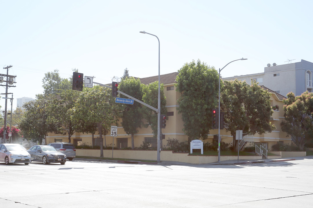 2204 S Beverly Glen Blvd in Los Angeles, CA - Building Photo