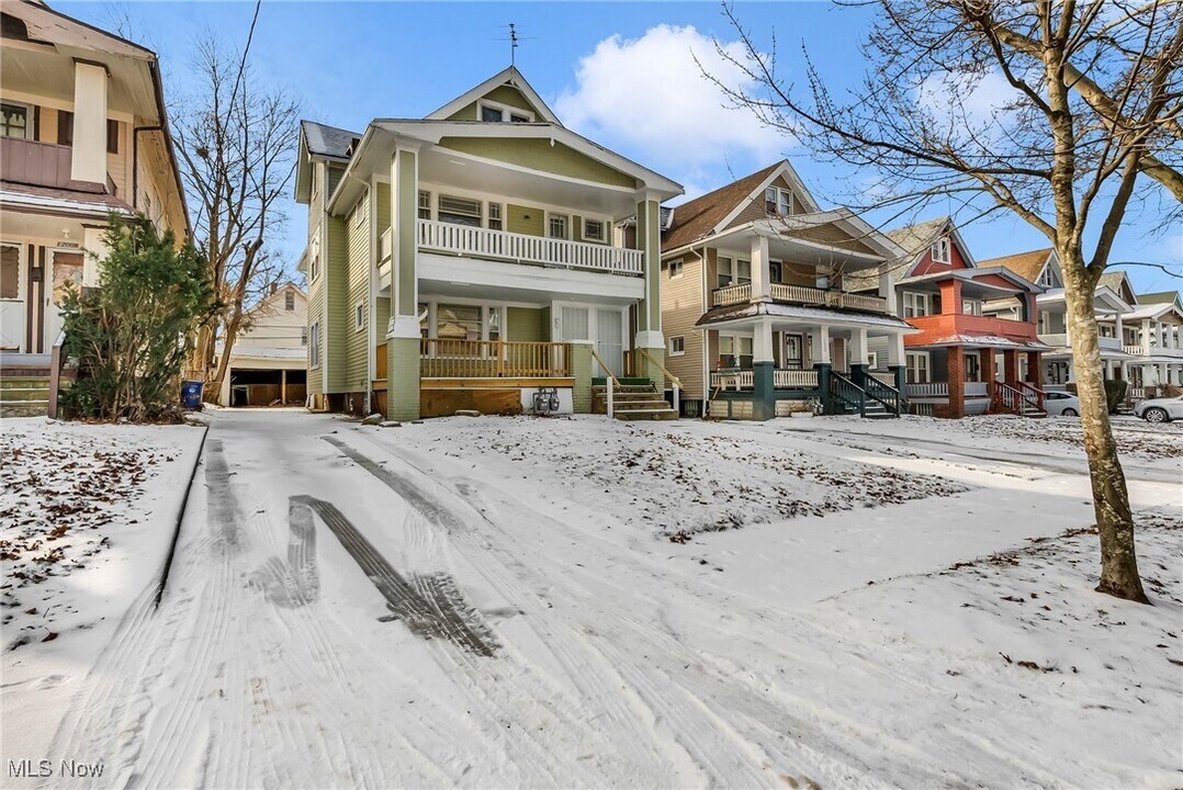 12004 Cromwell Ave in Cleveland, OH - Building Photo