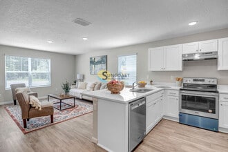 6469 Breezy Oaks Wy in Jacksonville, FL - Building Photo - Building Photo
