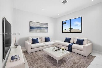 12120 SW 219th St in Goulds, FL - Building Photo - Building Photo