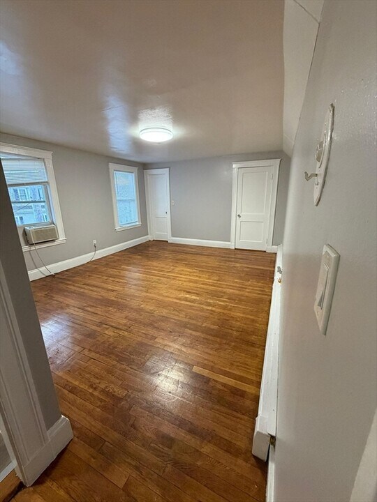 9 Gordon St in Framingham, MA - Building Photo