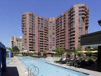 Pool - The Seasons of Cherry Creek Apartamentos in Denver, Colorado