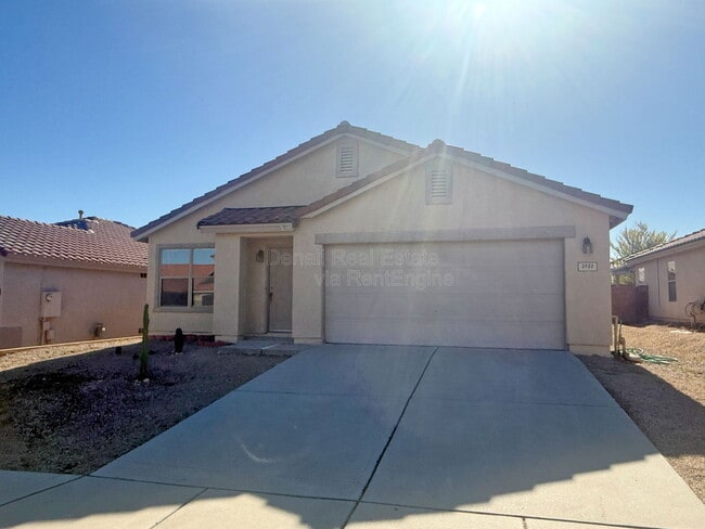 3933 W Rock Basin Ln in Tucson, AZ - Building Photo - Building Photo