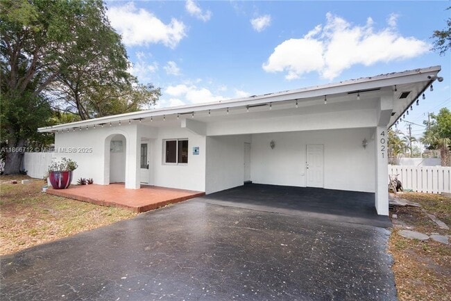 property at 4021 SW 1st St