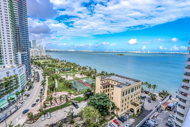 property at 1717 N Bayshore Dr
