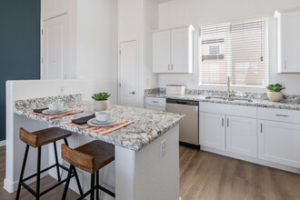 Avilla Palomino in Glendale, AZ - Building Photo - Building Photo