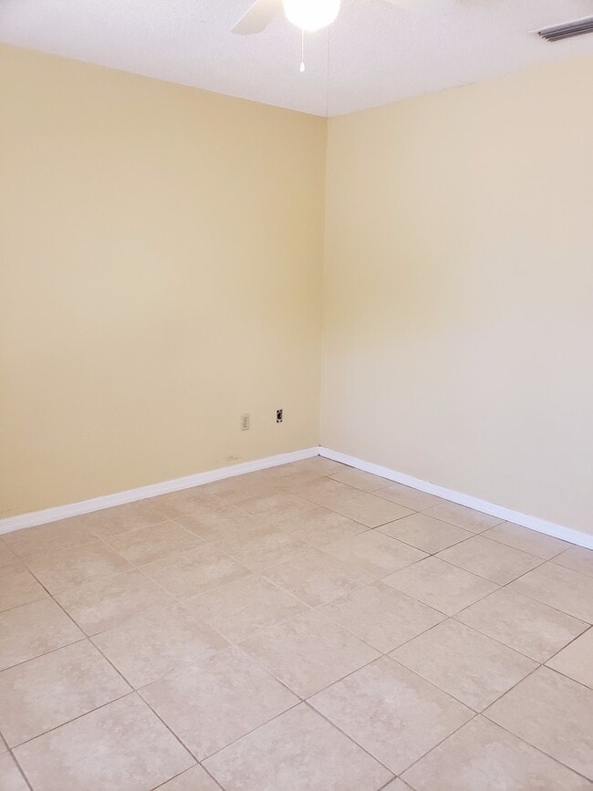 3708 12th St SW in Vero Beach, FL - Building Photo - Building Photo