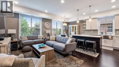 1310 Lesperance Rd in Windsor, ON - Building Photo - Building Photo