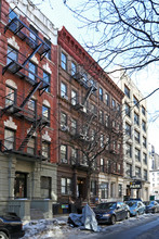 210 W 80th St in New York, NY - Building Photo - Building Photo