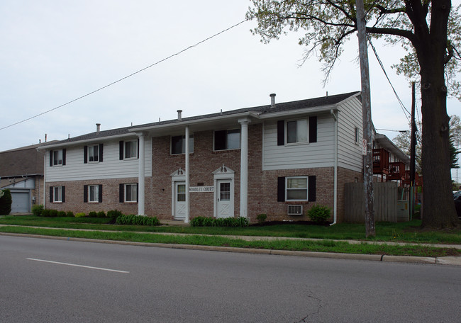 Woodley Court in Toledo, OH - Foto de edificio - Building Photo