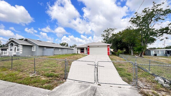 116 S Normandale Ave in Orlando, FL - Building Photo - Building Photo