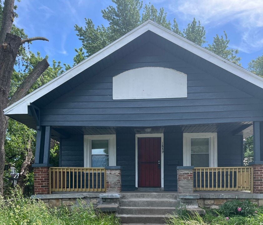 1849 E 68th St in Kansas City, MO - Building Photo