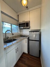 10822 Ventura Blvd in Los Angeles, CA - Building Photo - Building Photo