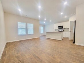 125 Solitude Dr in San Marcos, TX - Building Photo - Building Photo