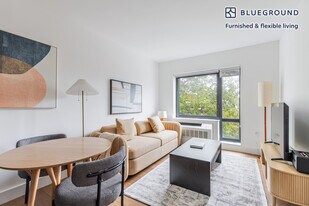 325 Lafayette Ave in Brooklyn, NY - Building Photo