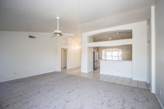 5034 E Diamond Ave in Mesa, AZ - Building Photo - Building Photo