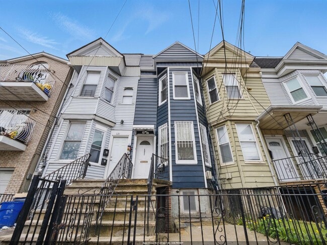 property at 121 Kearney Ave