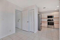 18253 SE Fairview Cir in Jupiter, FL - Foto de edificio - Building Photo