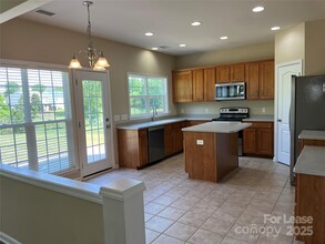 2409 Logan Field Drive in Waxhaw, NC - Building Photo - Building Photo