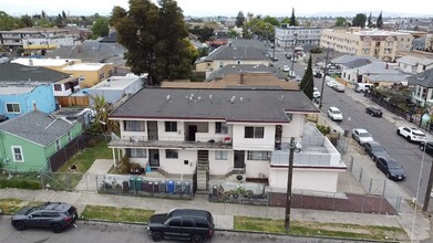 2705 E 21st St in Oakland, CA - Building Photo - Building Photo