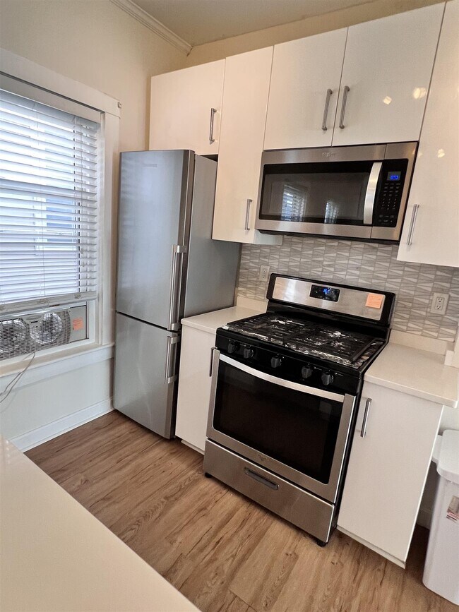 74 Lowell St in Somerville, MA - Foto de edificio - Building Photo