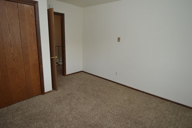 3615-3617 13th Ave N in Grand Forks, ND - Building Photo - Building Photo