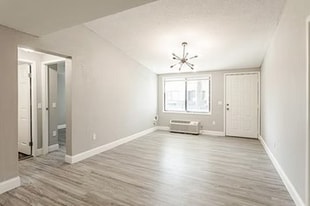 1927-A Sanford Cir in Sarasota, FL - Building Photo