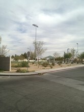 1401 Henry Dr in Las Vegas, NV - Foto de edificio - Building Photo