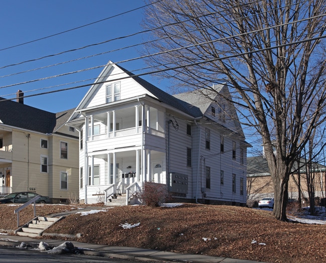 25 E Pearl St in Torrington, CT - Building Photo - Building Photo