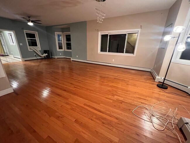 21 Everett St in Medford, MA - Building Photo - Building Photo
