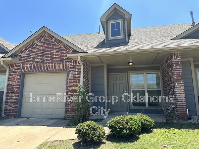 922 SW 92nd St in Oklahoma City, OK - Foto de edificio