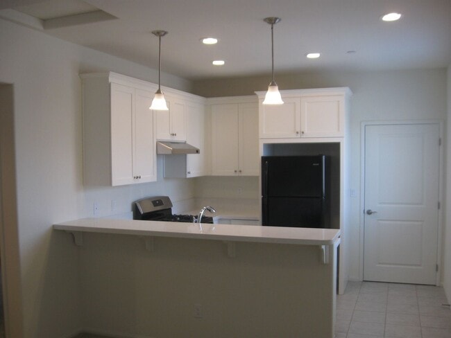 1931 S Miller St in Santa Maria, CA - Building Photo - Building Photo