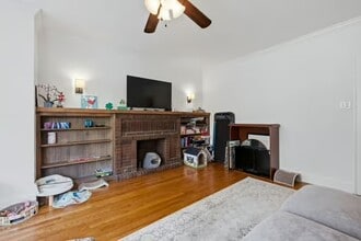 1411 W Byron St in Chicago, IL - Building Photo - Building Photo