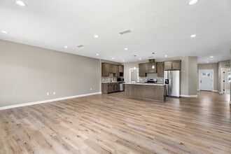 1216 Zitkala-Sa Trl in Vermillion, SD - Building Photo - Building Photo